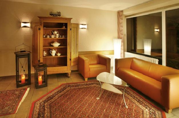 Hotel-Restaurant Esbach Hof كيتسينغن المظهر الخارجي الصورة